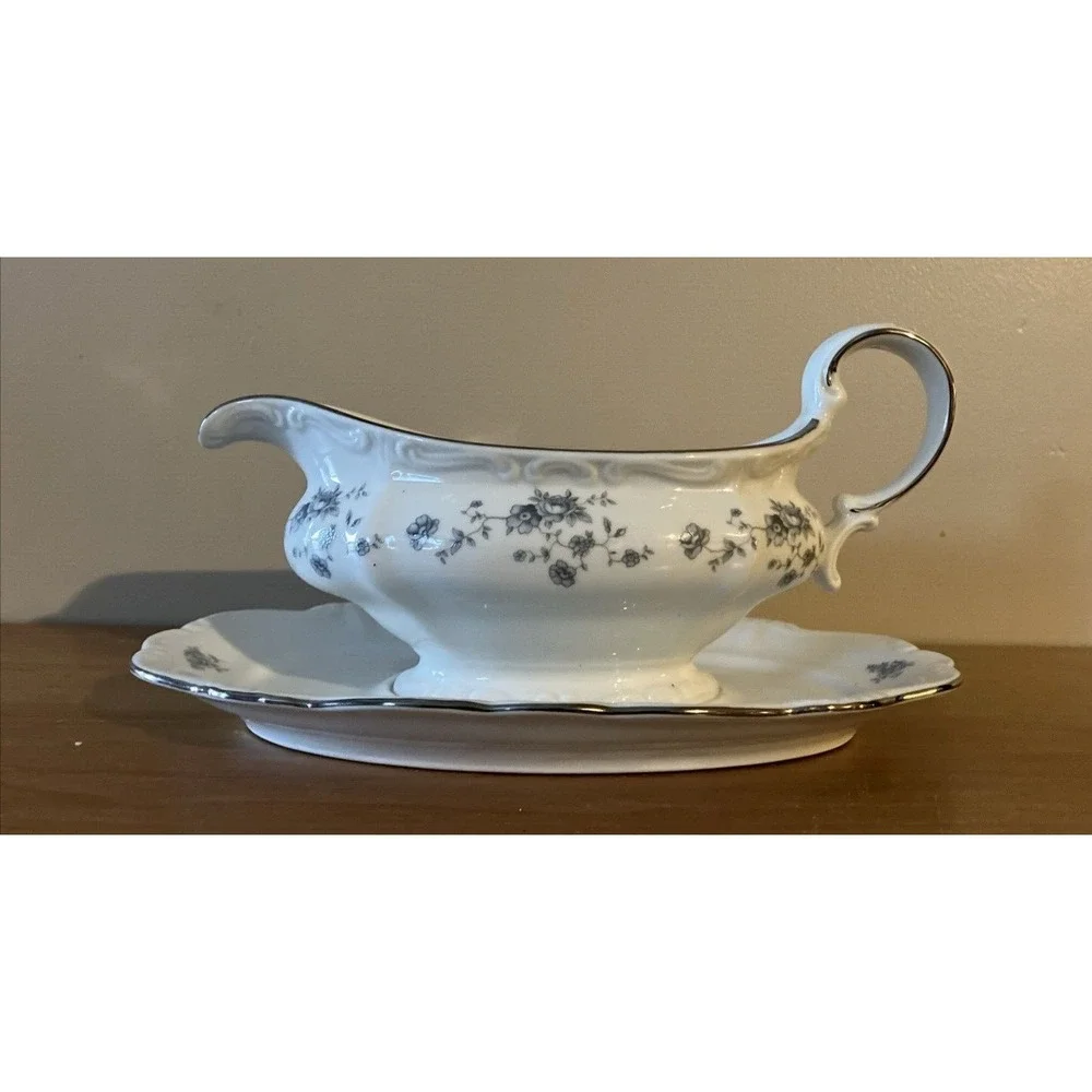 Johann Haviland Porcelain Blue Garland GRAVY BOWL with attached Plate - Germany